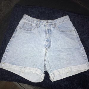 COPY - Guess jean short-shorts.